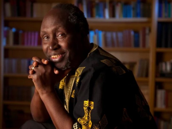 Ngũgĩ wa Thiong’o, Afrik waasii ɓiɗɗo&nbsp;basorɗo!